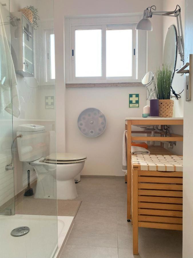 Lisbon, Renovated T2 Apartment Portas De Benfica Amadora Exterior photo